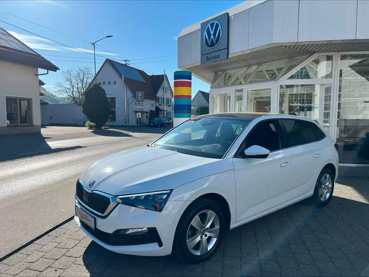 Gebraucht Skoda Scala Style 150 PS (110 kW) 2022 Weiß Kleinwagen