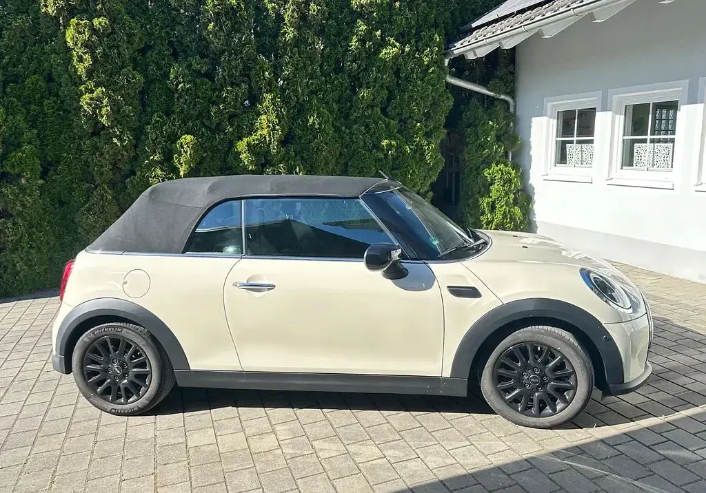 Gebraucht Mini Cooper Classic 136 PS (100 kW) 2022 Weiß Kleinwagen