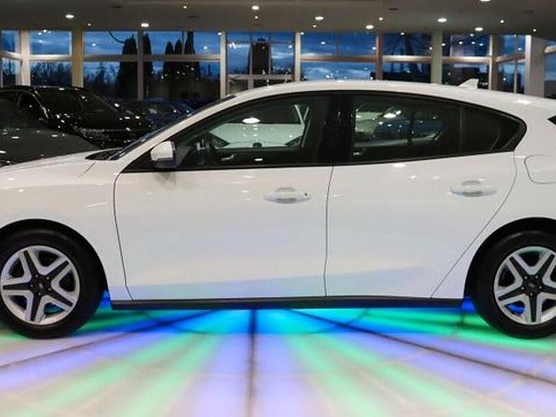 Gebraucht Ford Focus Cool & Connect 120 PS (88 kW) 2022 Andere Limousine