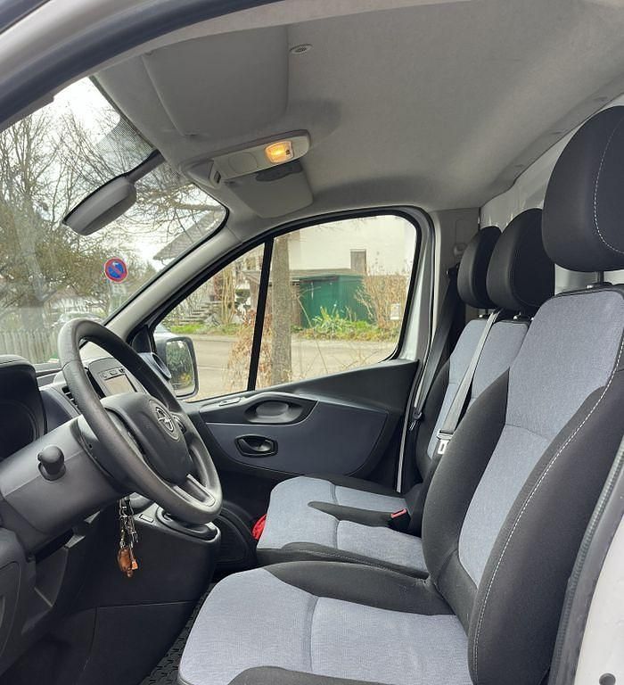 Gebraucht Opel Vivaro 125 PS (91 kW) 2019 Schwarz Van / Kleinbus