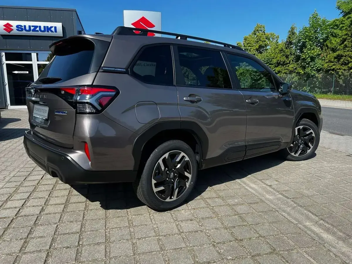 Neu Subaru Forester Exclusive+ 136 PS (100 kW) 2026 Brilliant bronze SUV