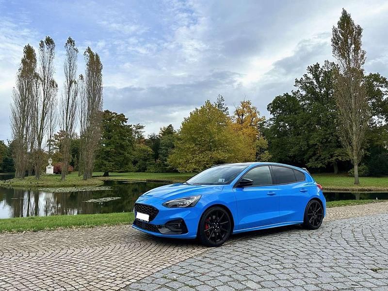 Gebraucht Ford Focus ST 280 PS (205 kW) 2021 Blau Limousine