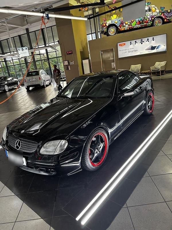 Gebraucht Mercedes SLK320 219 PS (161 kW) 2000 Schwarz Cabrio