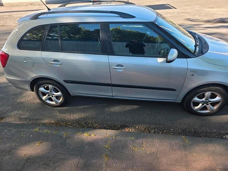 Second-hand Skoda Fabia 103 CP (75 kW) 2012 Argintiu Break