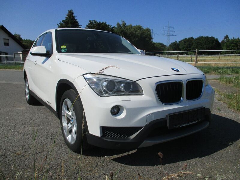 Weiß Gebraucht 2012 BMW X1 SUV | 6.400 € (Guter Preis) - Bild 1/4