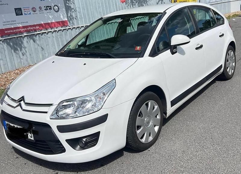 Weiß Gebraucht 2009 Citroën C4 Limousine | 2.700 € (Fairer Preis) - Bild 1/4