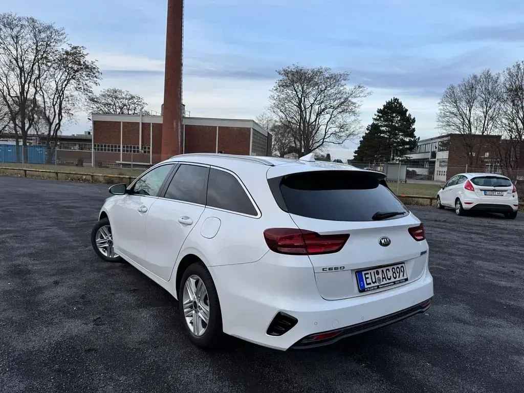 Gebraucht Kia Ceed Platinum 136 PS (100 kW) 2021 Weiß Kleinwagen