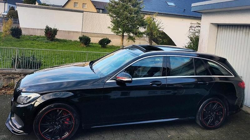 Schwarz Gebraucht 2015 Mercedes C250 AMG Kombi | 19.900 € (Etwas zu teuer) - Bild 1/4
