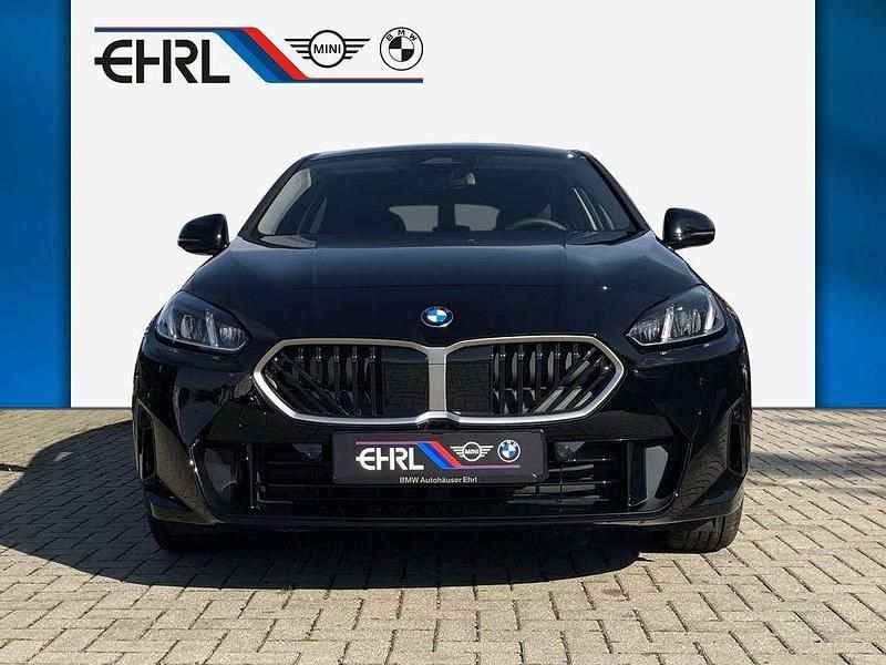 Neu BMW 120 Performance 170 PS (125 kW) 2025 Schwarz Kleinwagen
