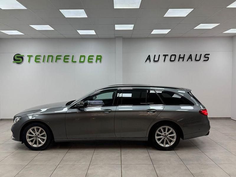 Gebraucht Mercedes E220 194 PS (142 kW) 2018 Grau Limousine