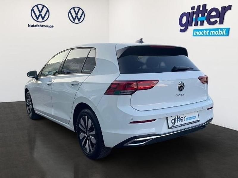 Gebraucht VW Golf VIII Move 131 PS (96 kW) 2023 Weiß (pure white) Limousine