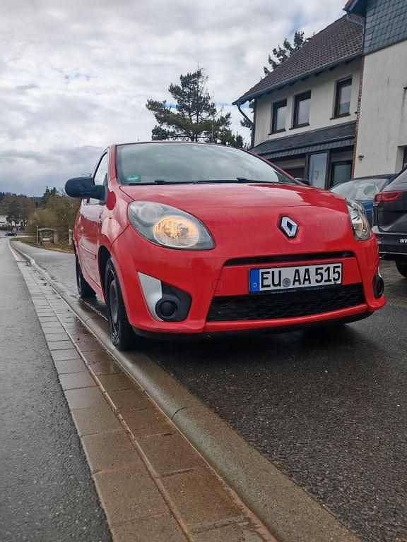 Gebraucht Renault Twingo Dynamique 75 PS (55 kW) 2011 Rot Kleinwagen