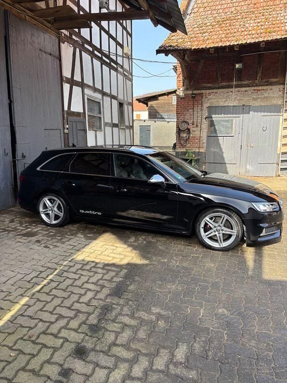 Gebraucht Audi S4 Sport 354 PS (260 kW) 2018 Schwarz Kombi