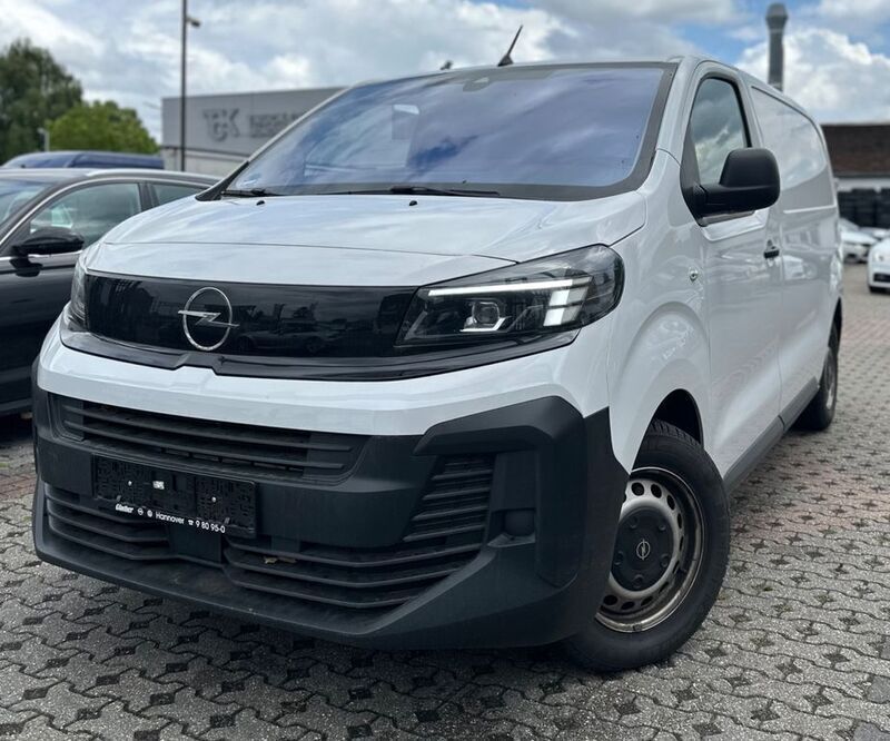 Weiß Gebraucht 2024 Opel Vivaro Edition Van | 24.498 € (Guter Preis) - Bild 1/4