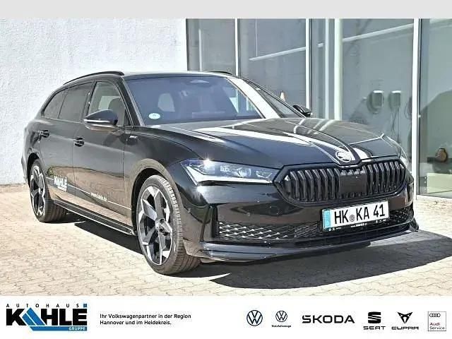 Schwarz Gebraucht 2025 Skoda Superb SportLine Kombi | 56.899 € - Bild 1/4