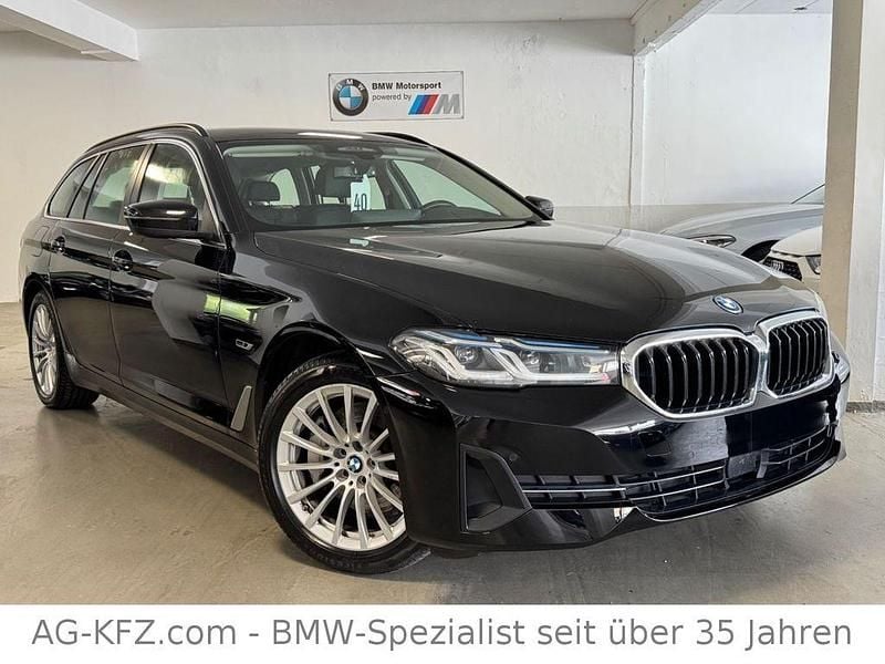 Schwarz Gebraucht 2022 BMW 530e Sport Line Limousine | 23.950 € (Superpreis) - Bild 1/4