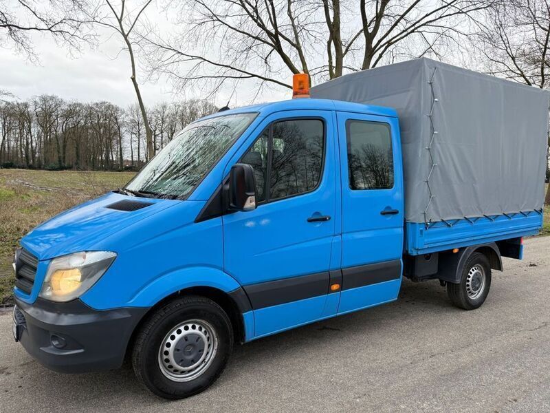Blau Gebraucht 2015 Mercedes Sprinter Van | 15.200 € (Fairer Preis) - Bild 1/4