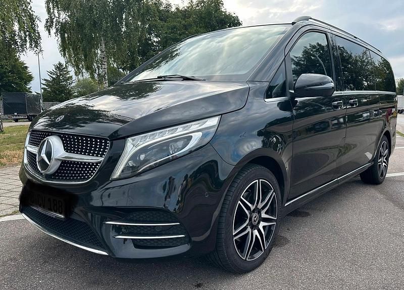 Schwarz Gebraucht 2019 Mercedes 300 Avantgarde Edition Van / Kleinbus | 35.000 € (Superpreis) - Bild 1/4