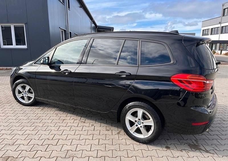 Gebraucht BMW 218 Gran Tourer 140 PS (102 kW) 2018 Schwarz Van / Kleinbus