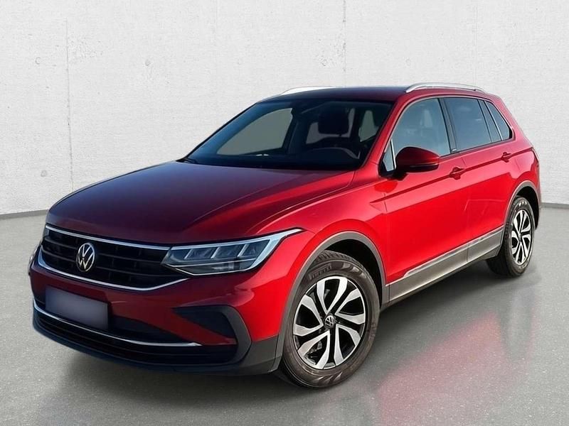 Gebraucht VW Tiguan Active 150 PS (110 kW) 2022 Kings red metallic SUV