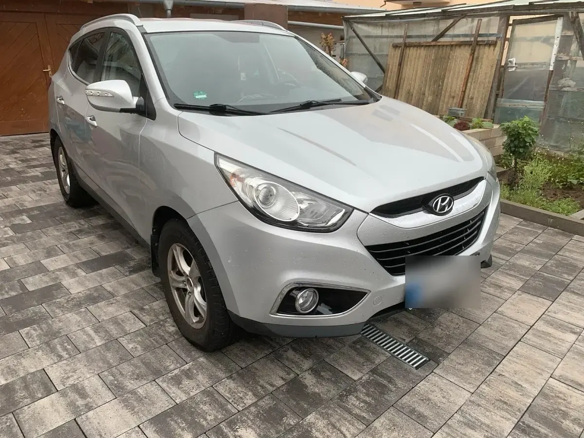 Gebraucht Hyundai ix35 Edition 136 PS (100 kW) 2013 Silber SUV