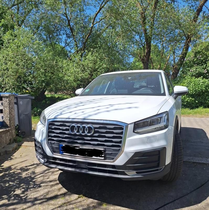 Weiß Gebraucht 2018 Audi Q2 SUV | 23.000 € - Bild 1/4