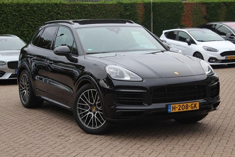 Schwarz Gebraucht 2017 Porsche Cayenne SUV | 49.949 € (Fairer Preis) - Bild 1/4