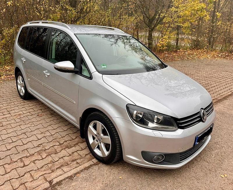 Gebraucht VW Touran Highline 105 PS (77 kW) 2010 Silber Van / Kleinbus
