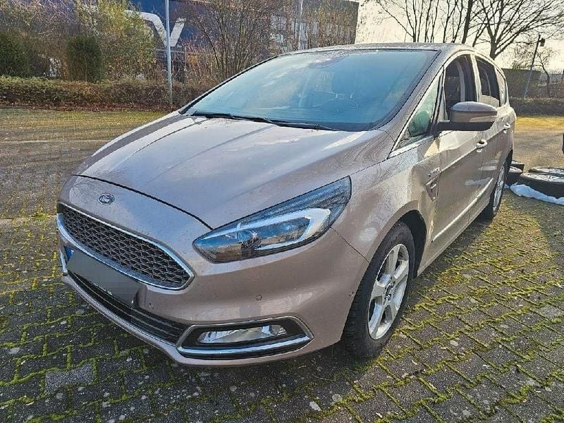 Gebraucht Ford S-MAX Vignale 150 PS (110 kW) 2018 Braun Van / Kleinbus