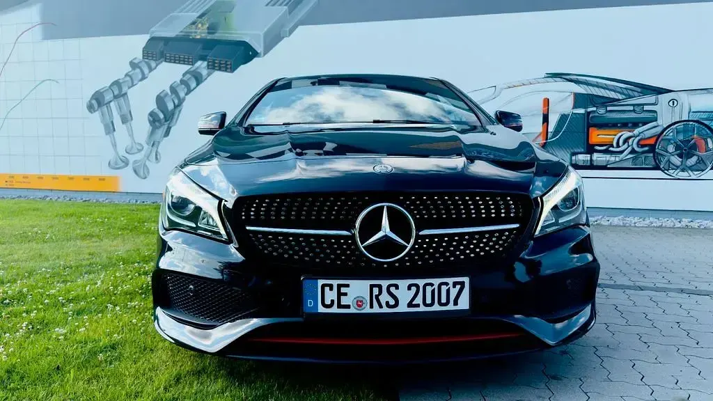 Gebraucht Mercedes CLA250 218 PS (160 kW) 2017 Schwarz Coupé