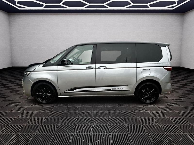 Gebraucht VW Multivan 150 PS (110 kW) 2024 Grau Van