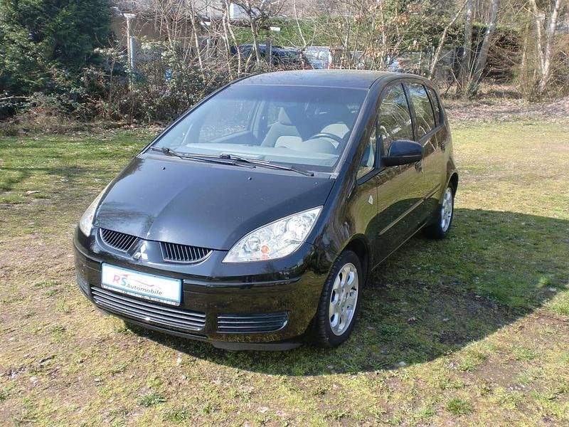 Gebraucht Mitsubishi Colt Invite 95 PS (69 kW) 2005 Cosmosschwarz Kleinwagen