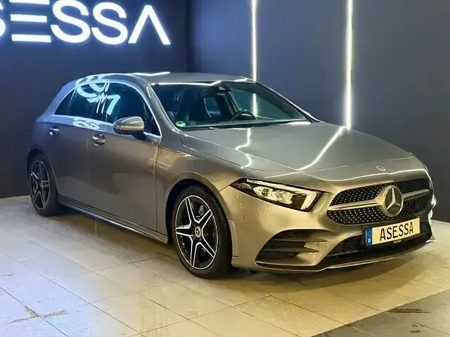 Gebraucht Mercedes A250 AMG line 224 PS (164 kW) 2018 Grau Limousine