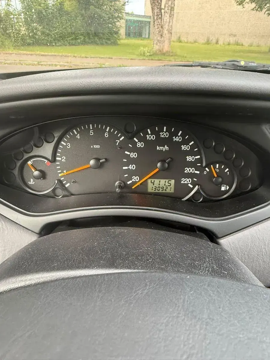 Gebraucht Ford Focus 75 PS (55 kW) 2002 Grau Kombi
