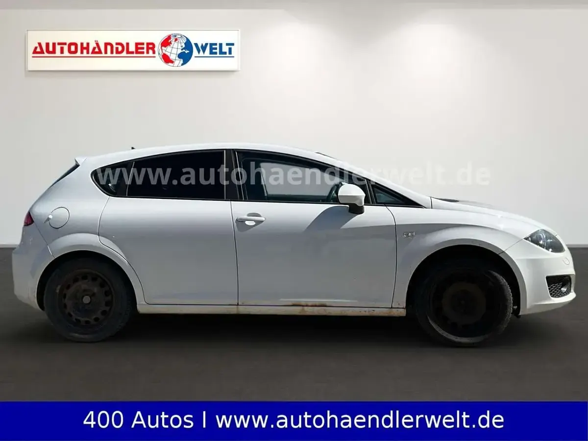 Używany Seat Leon 86 KM (63 kW) 2009 Biały Hatchback