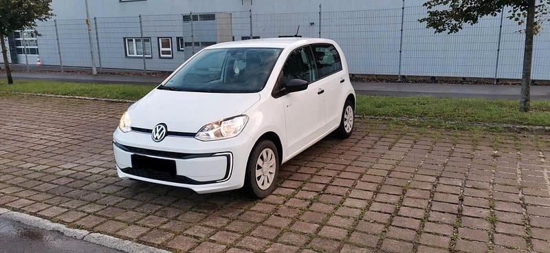 Second-hand VW e-up! 60 kW (82 CP) 2019 Alb Hatchback