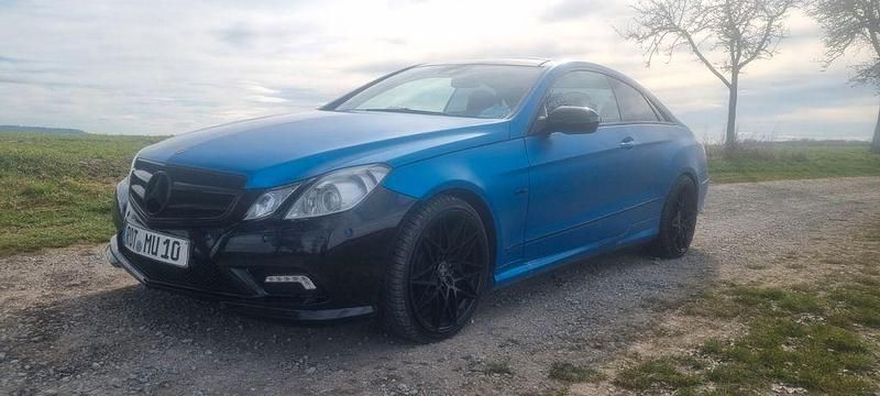 Gebraucht Mercedes E350 292 PS (214 kW) 2009 Blau Coupé