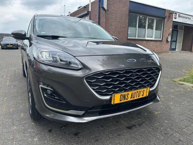 Gebraucht Ford Kuga Vignale 150 PS (110 kW) 2022 Grau SUV
