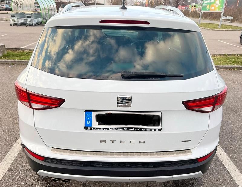 Gebraucht Seat Ateca 4Drive 110 PS (80 kW) 2016 Weiß SUV