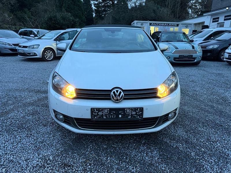 Gebraucht VW Golf Cabriolet Life 140 PS (102 kW) 2013 Weiß Cabrio
