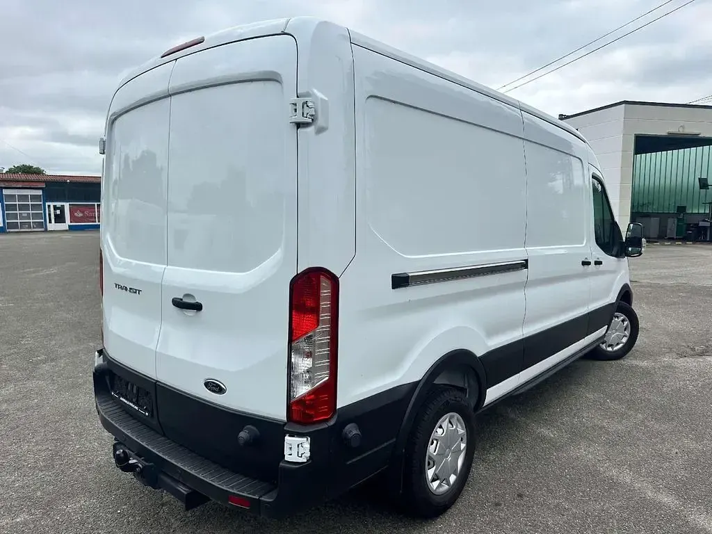 Neu Ford Transit Basis 131 PS (96 kW) 2025 Frostweiß Van / Kleinbus