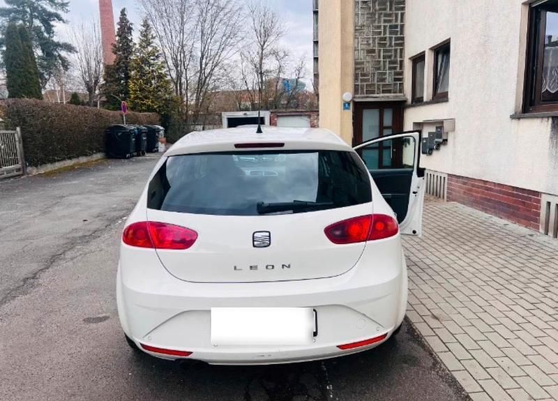 Gebraucht Seat Leon 2009 Weiß Kleinwagen