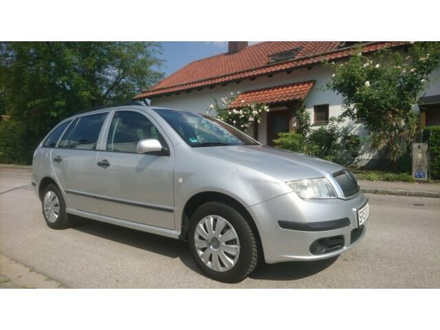 Gebraucht 2005 Skoda Fabia 1 4 Benzin 75 Ps 3 950 85435 Erding Autouncle