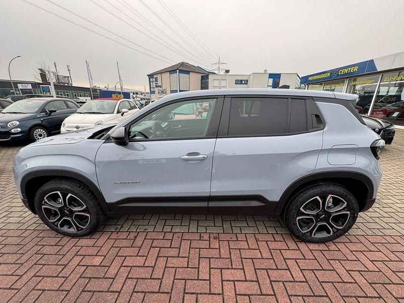 Neu Jeep Avenger Summit 101 PS (74 kW) 2026 Grau SUV