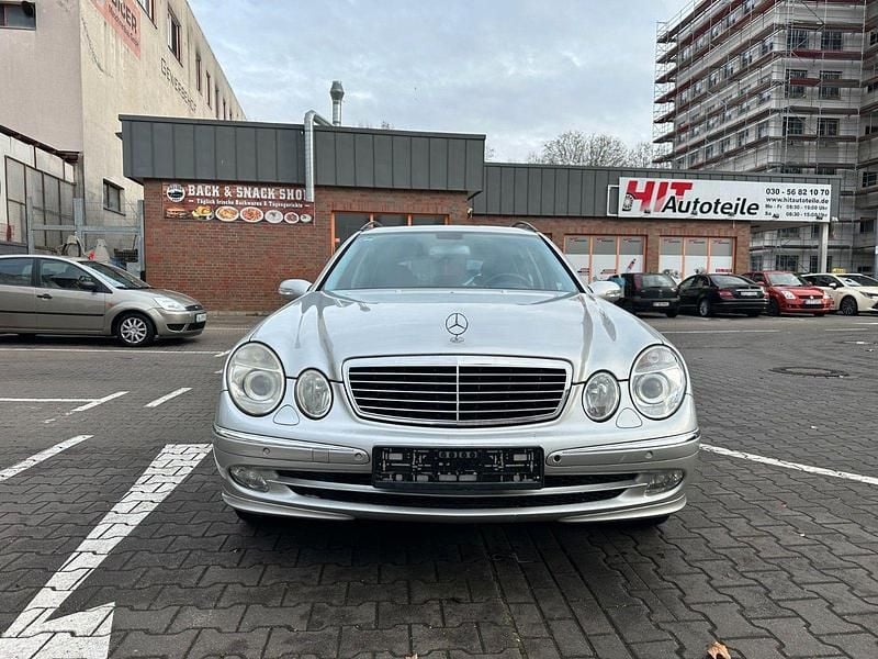 Gebraucht Mercedes E200 Avantgarde 163 PS (119 kW) 2004 Silber Kombi