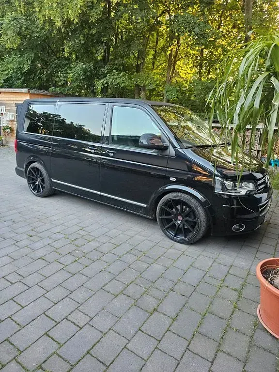 Gebraucht VW Multivan Highline 140 PS (102 kW) 2015 Schwarz Van / Kleinbus