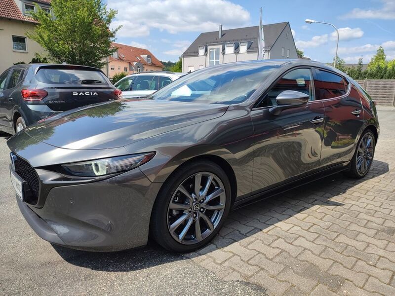 Grau Gebraucht 2019 Mazda 3 Limousine | 19.490 € (Fairer Preis) - Bild 1/4