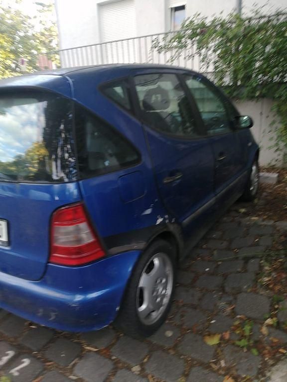 Blau Gebraucht 2000 Mercedes A160 Avantgarde Van / Kleinbus | 600 € (Superpreis) - Bild 1/4