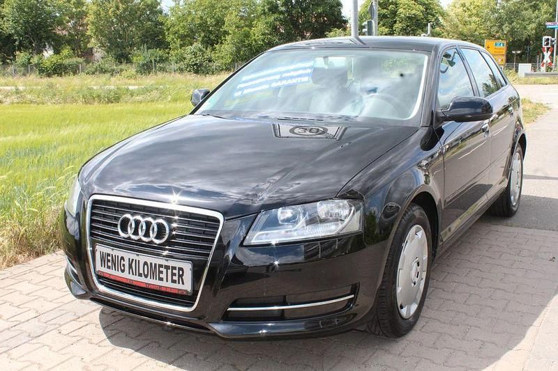 Gebraucht Audi A3 Ambiente 105 PS (77 kW) 2011 Schwarz Kleinwagen
