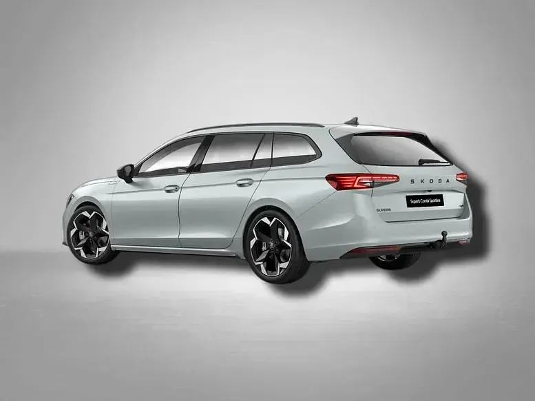 Gebraucht Skoda Superb SportLine 193 PS (141 kW) 2026 Aluminiumsilber metalilc Kombi